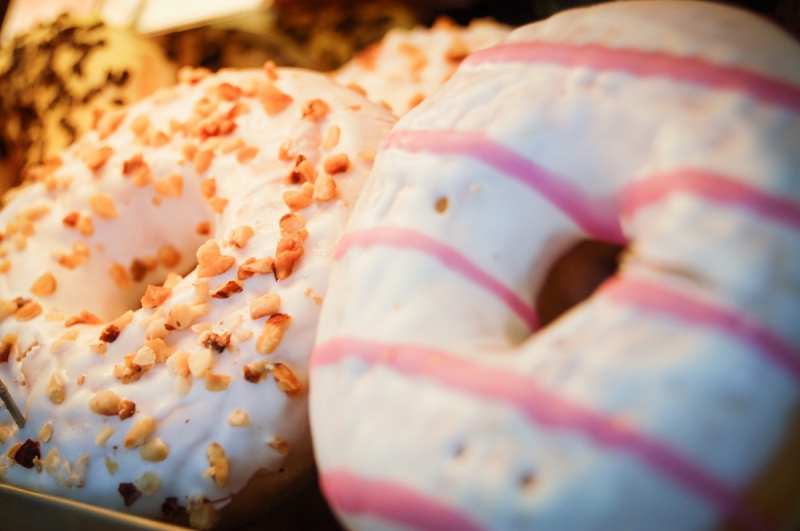 patisserie-CALLAS-min_donuts_sweets_pastries_pastry_shop_cake_cakes_bakery_eating-987656